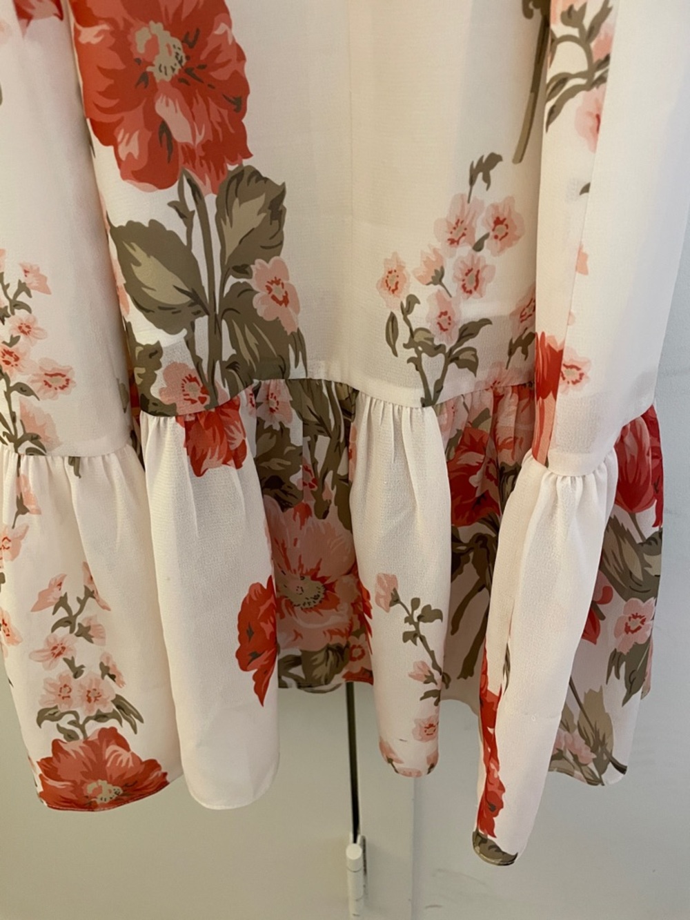 Stunning Reformation Nikita cream and pink floral dress 6 Like New - Picture 9 of 11